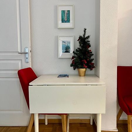 Central 2 Bedroom Flat In Heart Of Eaux-Vives Ginebra Exterior foto